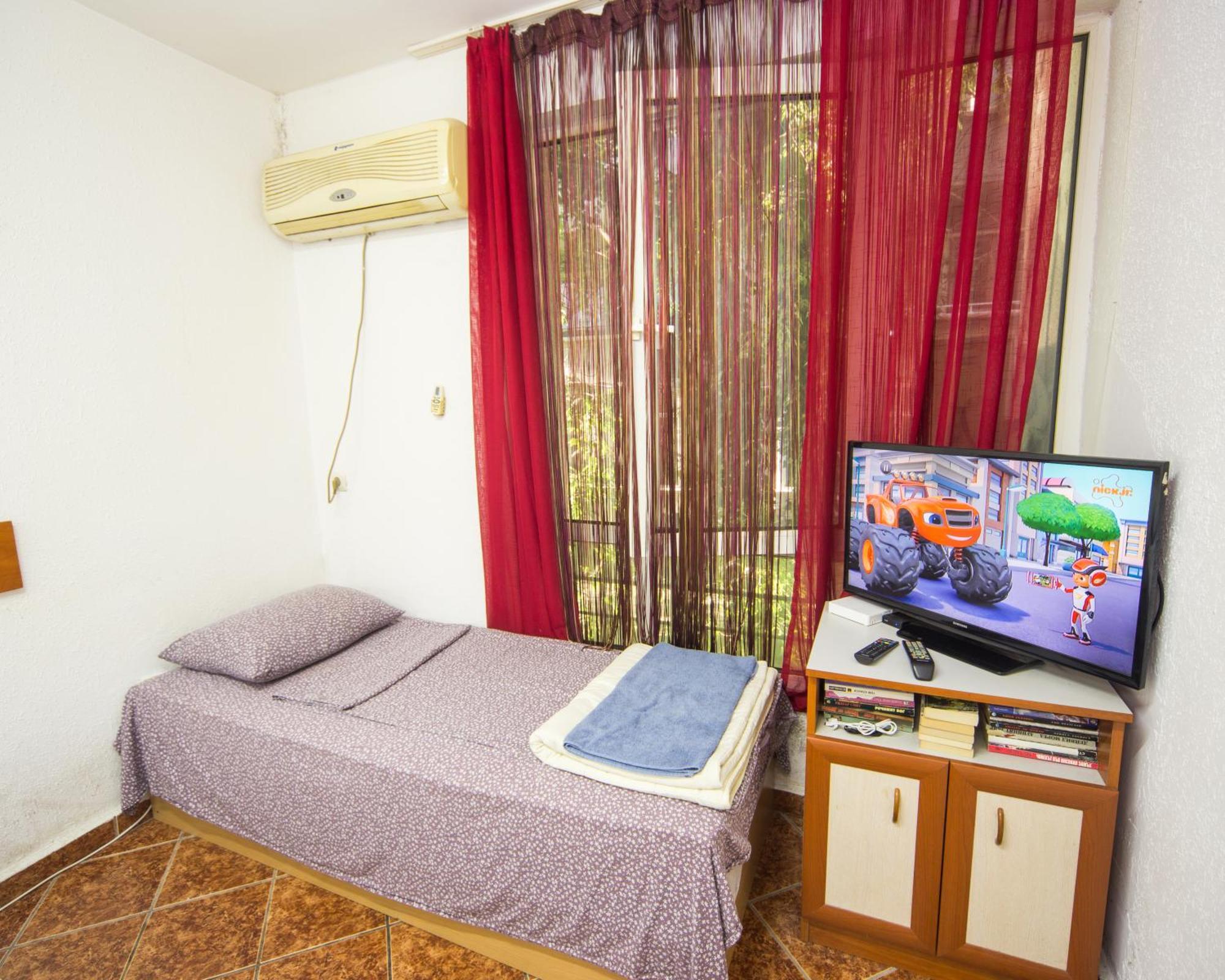 Apartamento Center - Basic Flat - 10 Min To The Beach Burgas Exterior foto